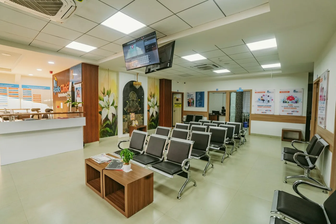 Apollo Clinic Akshay Nagar waiting area