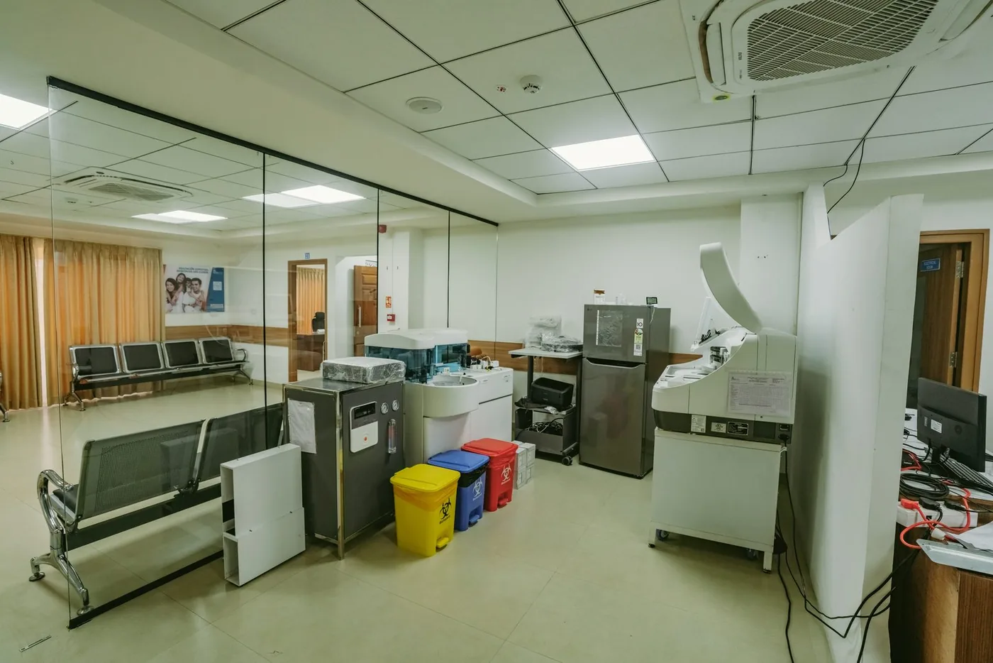 Laboratory, Apollo Clinic, Akshay Nagar, Candidscape